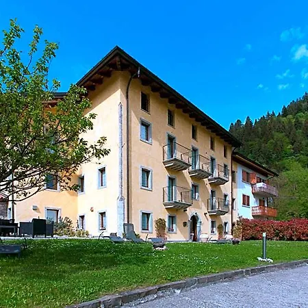 Samont - Borgo Gortani Aparthotel 3*